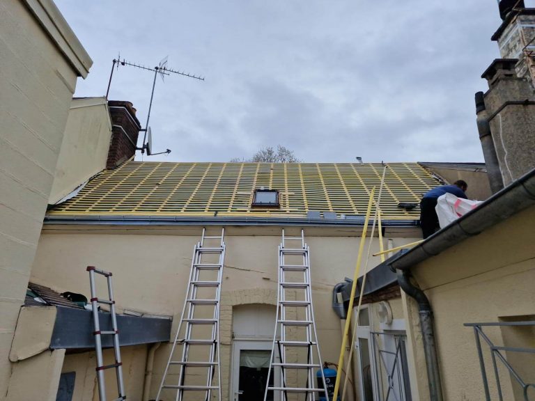 Remplacement de couverture au Mans